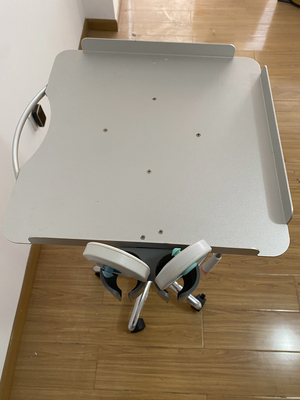 ECG Monitor Roll Stand dengan Keranjang untuk Desain Modern dan Layanan OEM Avaliable
