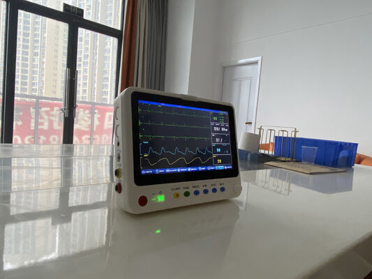 Monitor Medis ECG Bangsal Ambulans 10 Inci Portabel Multi-Parameter Perawatan Kritis Monitor Jantung Portabel