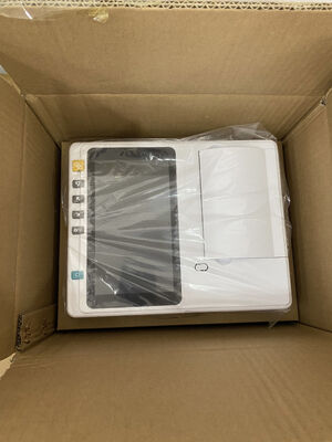 Mesin EKG Digital 6 Saluran dengan Layar Sentuh 7 Inci dan Printer Array Termal untuk Rumah Sakit dan Klinik