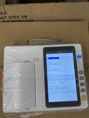 Mesin EKG Medis Layar Sentuh 7 Inci dengan Printer Thermal Array untuk Analisis Real-time/Offline