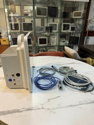Portable 15-Inch Screen Patient Monitor Tanda-tanda vital Multi Parameter Opsional Etco2 Monitor Pasien