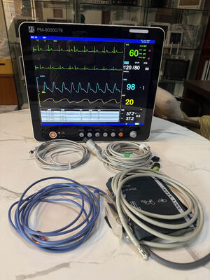 Portable 15-Inch Screen Patient Monitor Tanda-tanda vital Multi Parameter Opsional Etco2 Monitor Pasien